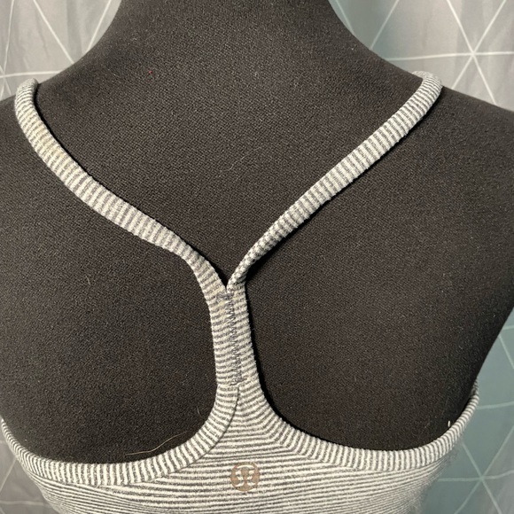 Lululemon women tank top. - Picture 6 of 9